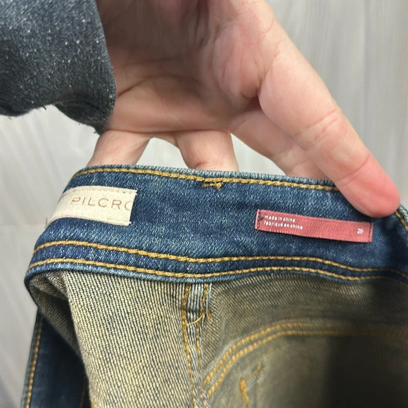 Pilcro Womens Jeans 29 Dark Wash Straight‎ Leg Cotton Pants Hole High Rise - Picture 2 of 9
